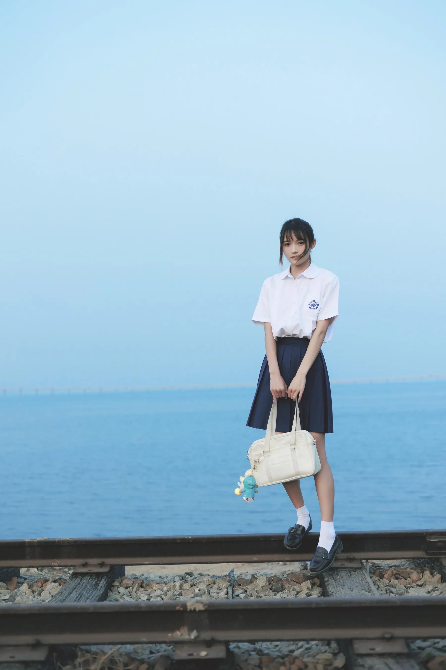[艺图语] 2022.06.28 海风的声音 兔子Zzz不吃胡萝卜 [39P]插图2